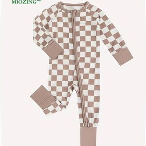 Two gender neutral sleepers